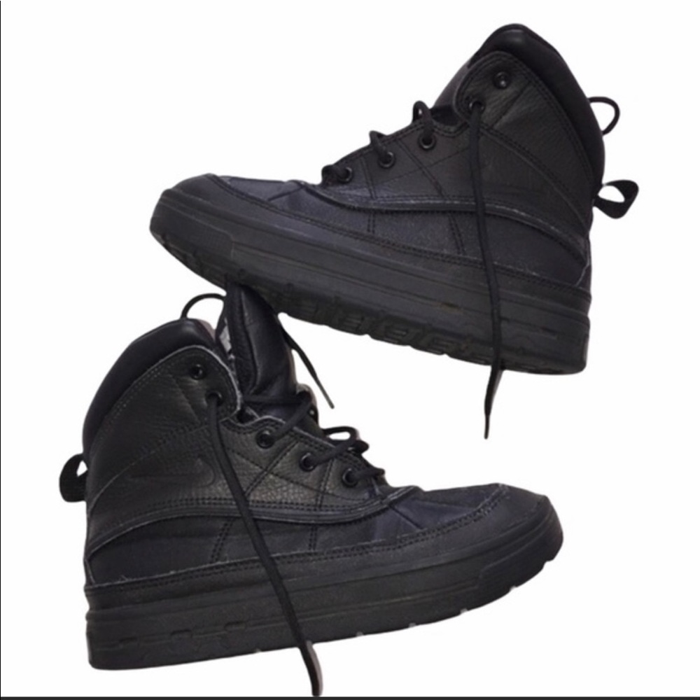 Nike boots for boys